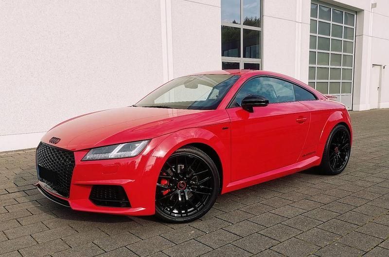 Rot Gebraucht 2017 Audi TT S-line plus Coupé | 27.450 € (Fairer Preis) - Bild 1/4