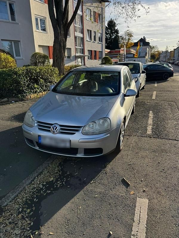 Silber Gebraucht 2005 VW Golf V Limousine | 1.999 € (Guter Preis) - Bild 1/4