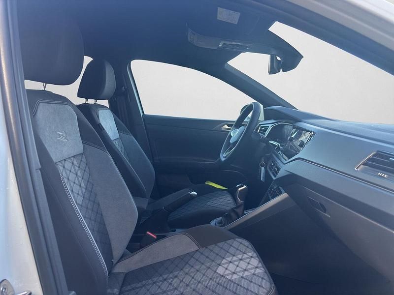 Gebraucht VW Taigo R-line 116 PS (85 kW) 2025 Pure white SUV