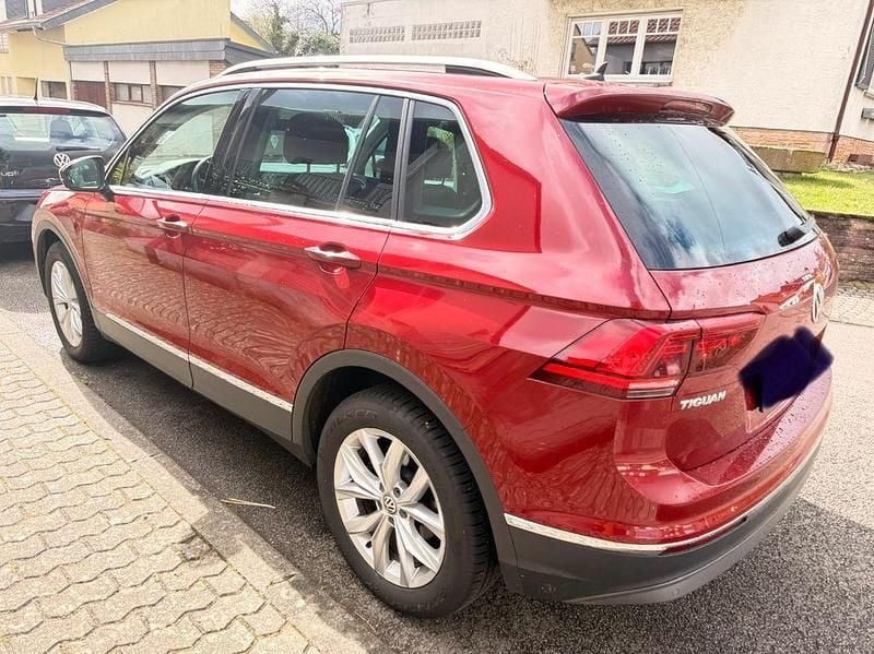 Gebraucht VW Tiguan 190 PS (139 kW) 2019 Rot SUV
