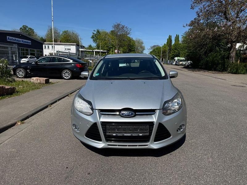 Second-hand Ford Focus Titanium 116 CP (85 kW) 2012 Argintiu Berlinǎ