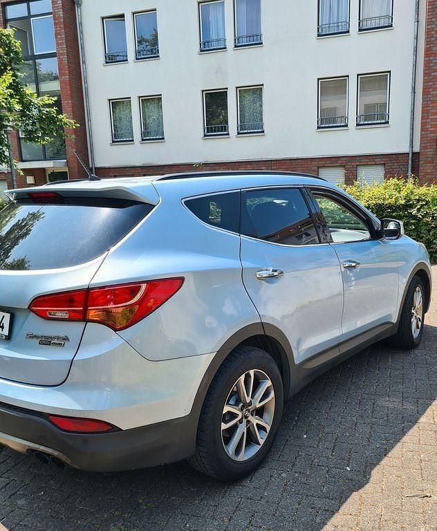 Blau Gebraucht 2014 Hyundai Santa Fe SUV | 14.200 € (Fairer Preis) - Bild 1/4