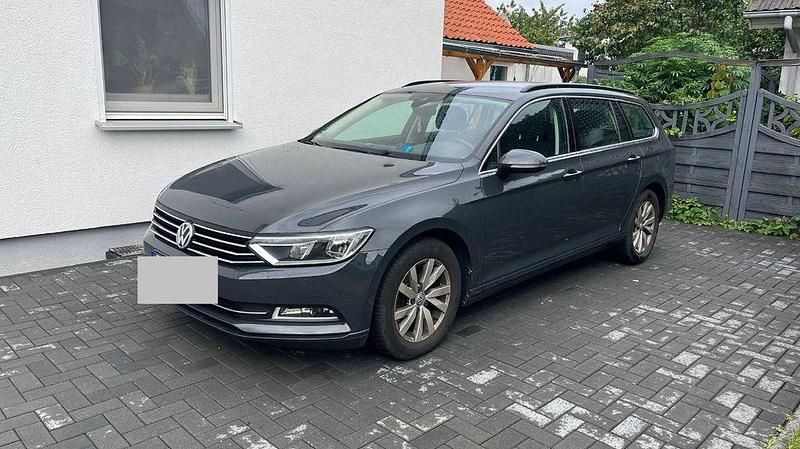 Gebraucht VW Passat Comfortline 150 PS (110 kW) 2019 Grau Kombi