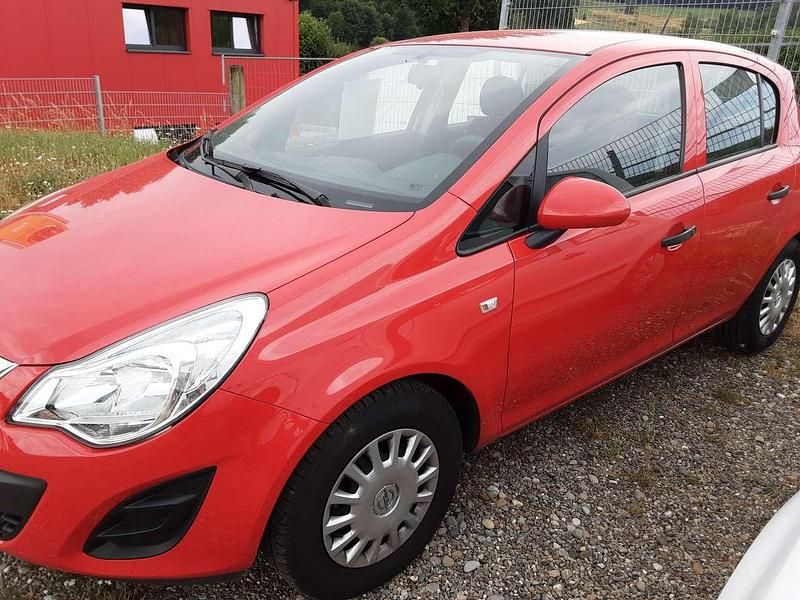 Gebraucht Opel Corsa Selection 86 PS (63 kW) 2011 Rot Kleinwagen