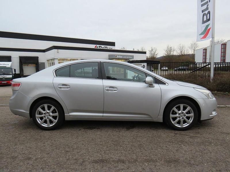 Gebraucht Toyota Avensis Executive 152 PS (111 kW) 2009 Silber Limousine