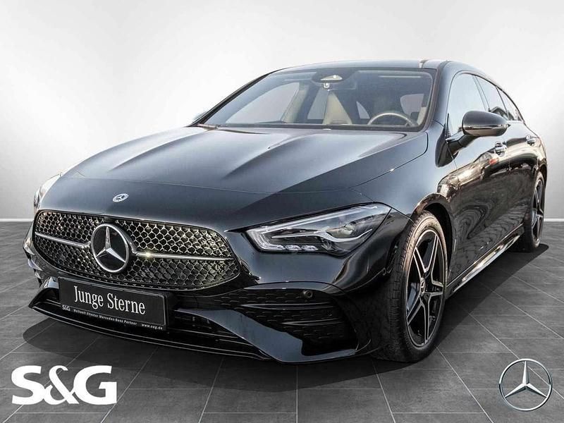 Metalliclack kosmosschwarz Gebraucht 2023 Mercedes CLA200 AMG Kombi | 33.377 € (Fairer Preis) - Bild 1/4