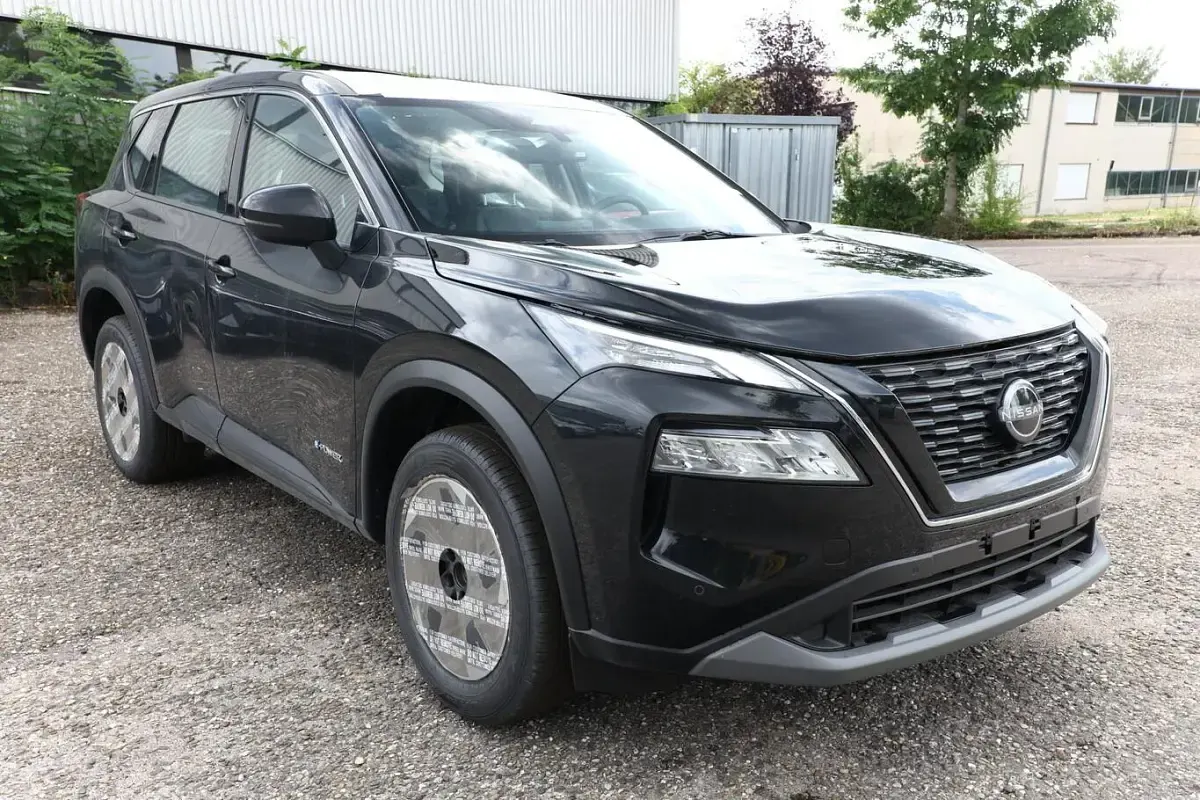Neu Nissan X-Trail Acenta 158 PS (116 kW) 2026 Diamond black metallic SUV