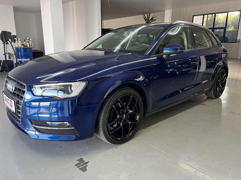 Gebraucht Audi A3 Ambition 125 PS (91 kW) 2015 Scubablau metallic Kleinwagen