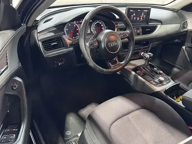 Gebraucht Audi A6 Business 204 PS (150 kW) 2012 Blau Kombi