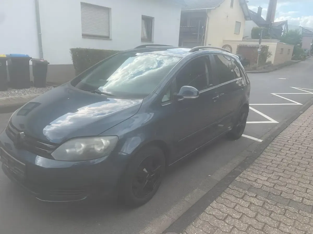 Gebraucht VW Golf Plus Cross 80 PS (58 kW) 2010 Limousine