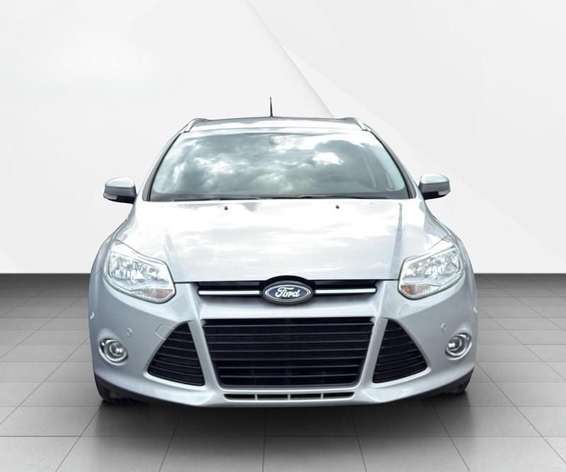 Gebraucht Ford Focus Titanium 125 PS (91 kW) 2014 Silber Kombi