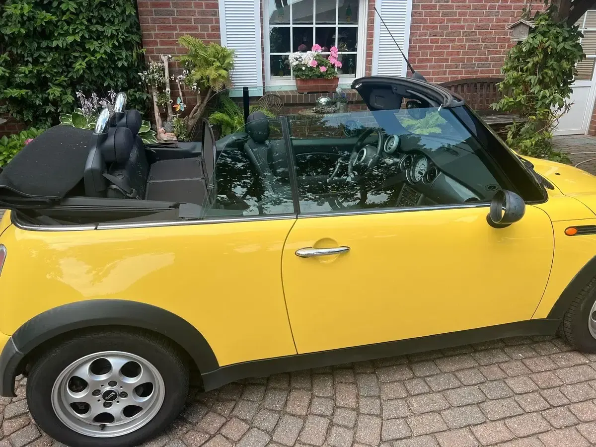 Gebraucht Mini One Cabriolet 90 PS (66 kW) 2003 Gelb Cabrio