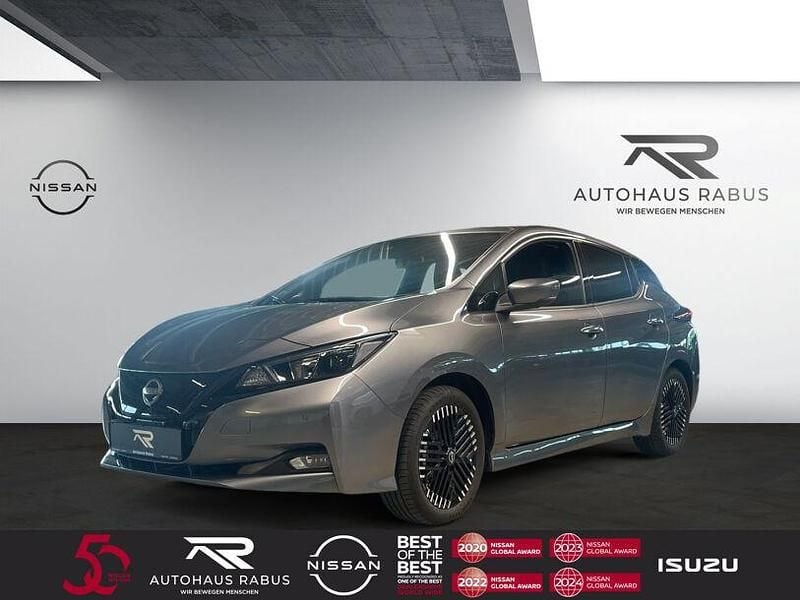 Dark grey metallic (metallic) Gebraucht 2022 Nissan Leaf N-Connecta Kleinwagen | 16.990 € (Fairer Preis) - Bild 1/4