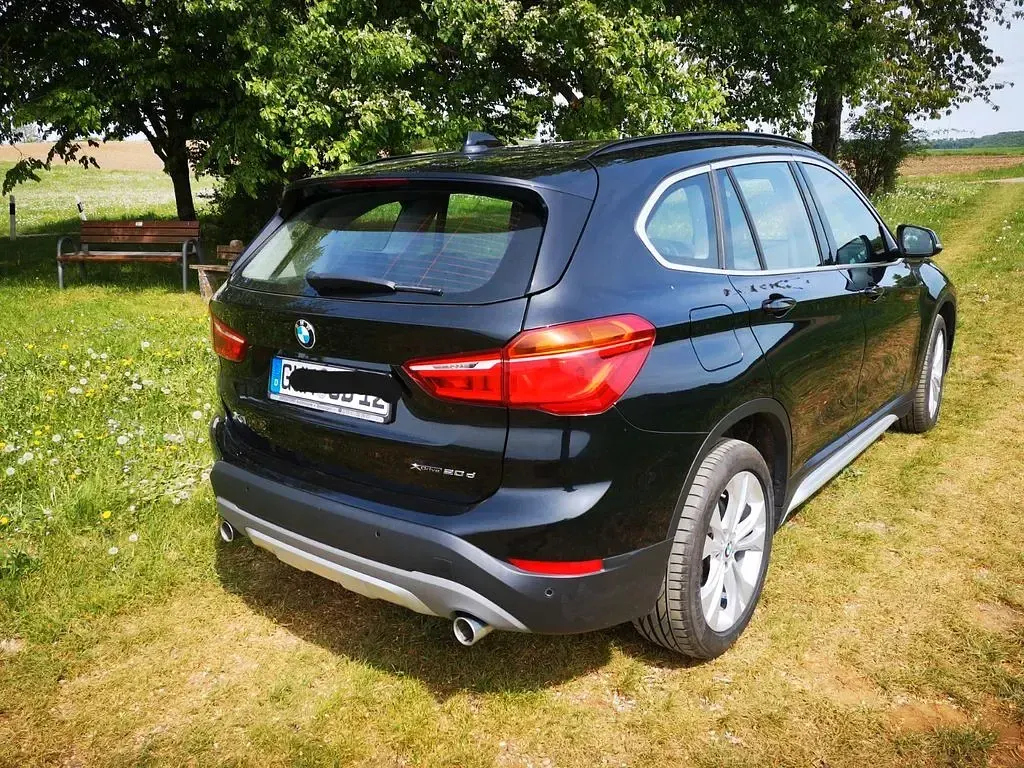 Second-hand BMW X1 xLine 190 CP (139 kW) 2019 Negru SUV