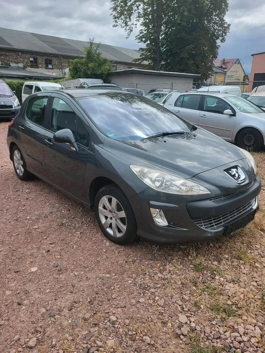 Gebraucht Peugeot 308 120 PS (88 kW) 2008 Limousine