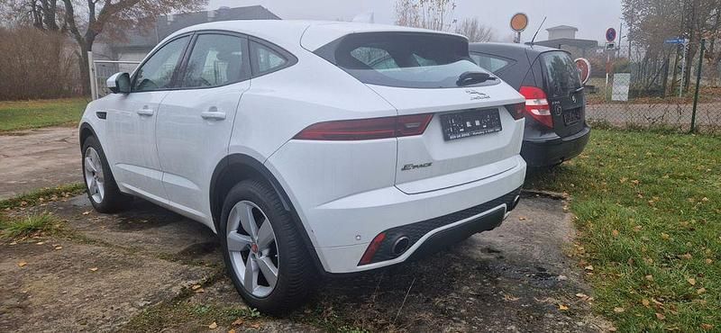 Gebraucht Jaguar E-Pace R-Dynamic 179 PS (131 kW) 2019 Weiß SUV