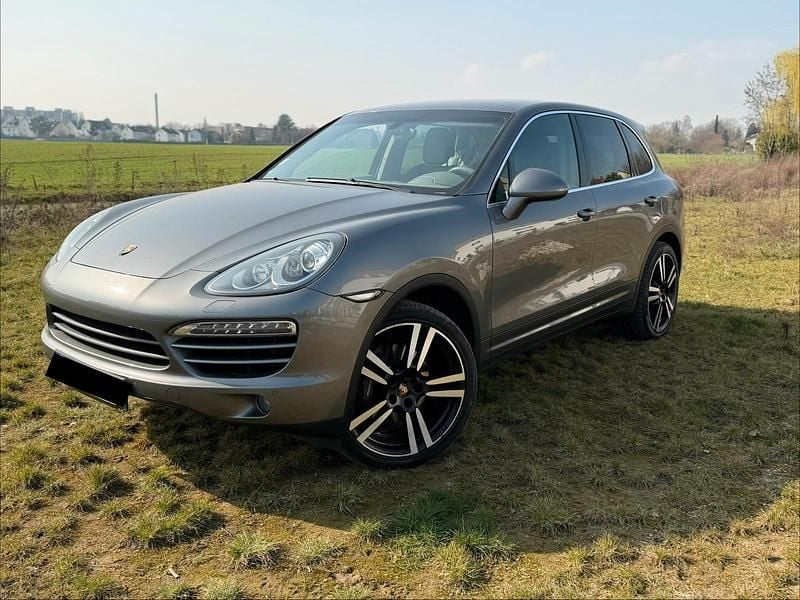 Gebraucht Porsche Cayenne Sport 265 PS (194 kW) 2011 Grau SUV