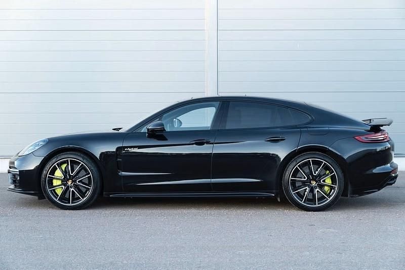 Gebraucht Porsche Panamera Chrono 549 PS (403 kW) 2020 Tiefschwarz Kombi
