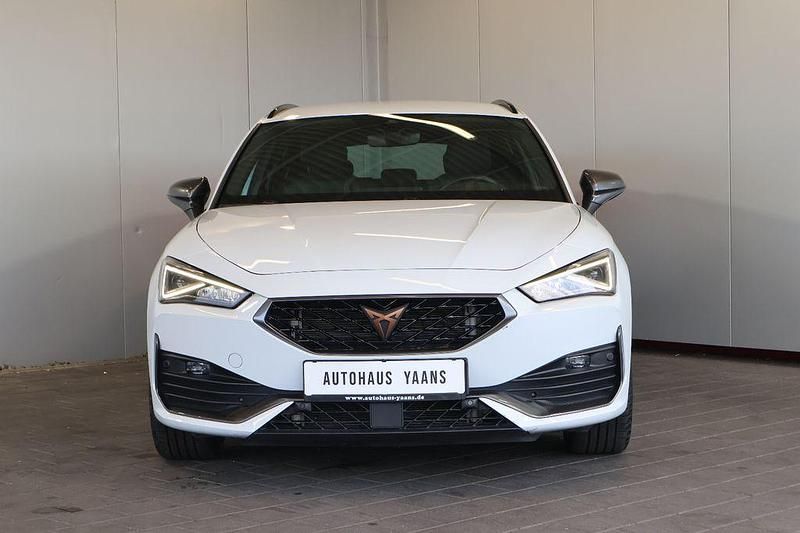 Second-hand Cupra Leon 150 CP (110 kW) 2024 Alb Berlinǎ