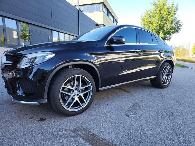 Schwarz Gebraucht 2017 Mercedes GLE350 AMG line Coupé | 37.500 € (Fairer Preis) - Bild 1/4