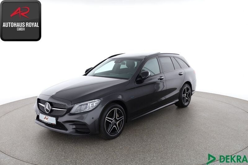 Grau Gebraucht 2020 Mercedes C300e AMG Kombi | 26.880 € (Fairer Preis) - Bild 1/4