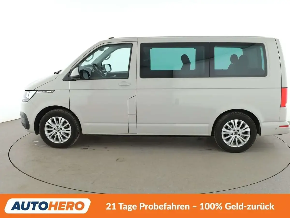Gebraucht VW Multivan Comfortline 150 PS (110 kW) 2021 Ascotgrau Van / Kleinbus