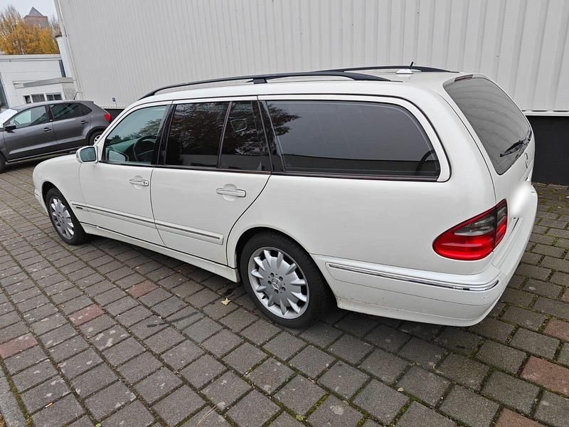 Gebraucht Mercedes E430 Elegance 279 PS (205 kW) 2001 Silber Limousine