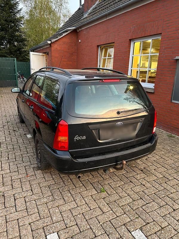 Second-hand Ford Focus 131 CP (96 kW) 2004 Negru Break