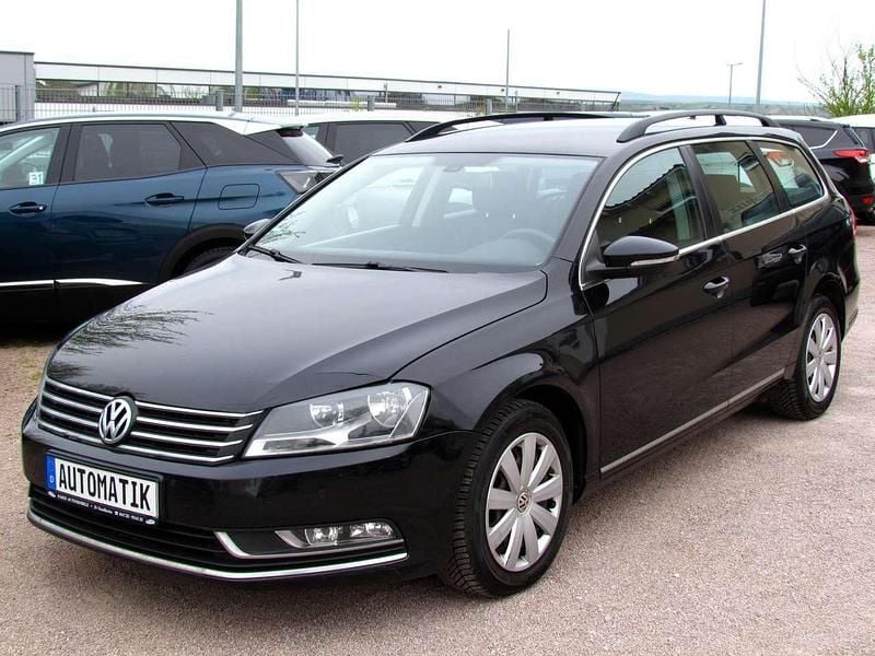 Gebraucht VW Passat 140 PS (102 kW) 2013 Deep black perleffekt Kombi