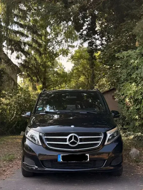 Gebraucht Mercedes V220 Edition 163 PS (119 kW) 2014 Schwarz Van / Kleinbus