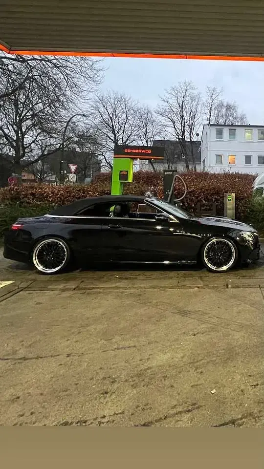 Gebraucht Mercedes E200 184 PS (135 kW) 2019 Schwarz Cabrio
