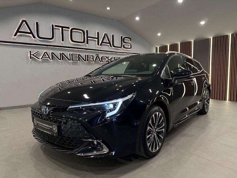 Gebraucht Toyota Corolla Team 196 PS (144 kW) 2024 Schwarz Kombi