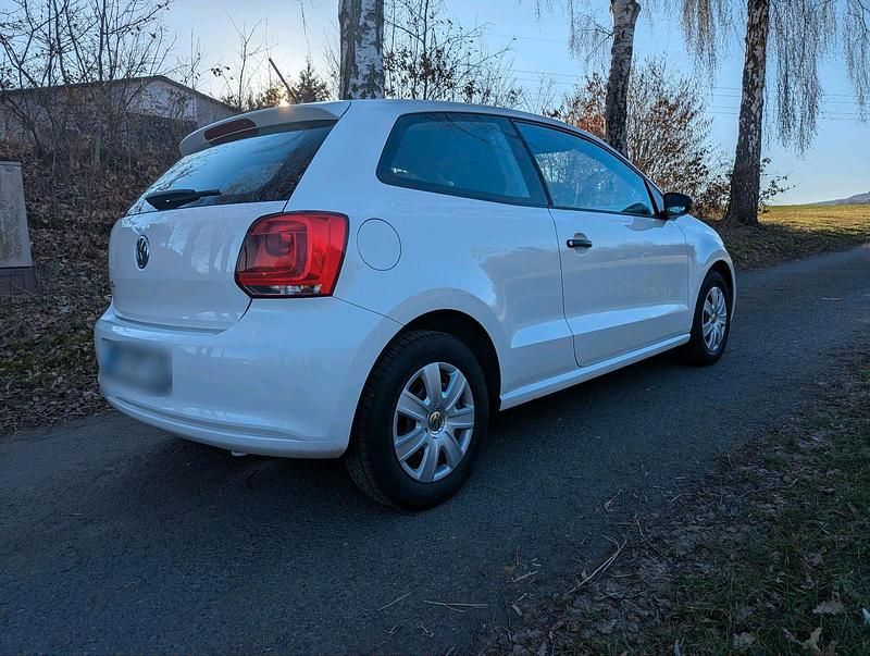 Gebraucht VW Polo Trendline 60 PS (44 kW) 2014 Weiß Kleinwagen