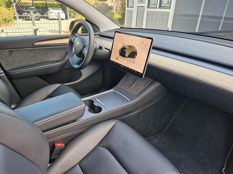 Gebraucht Tesla Model Y RWD 219 kW (299 PS) 2023 Schwarz SUV