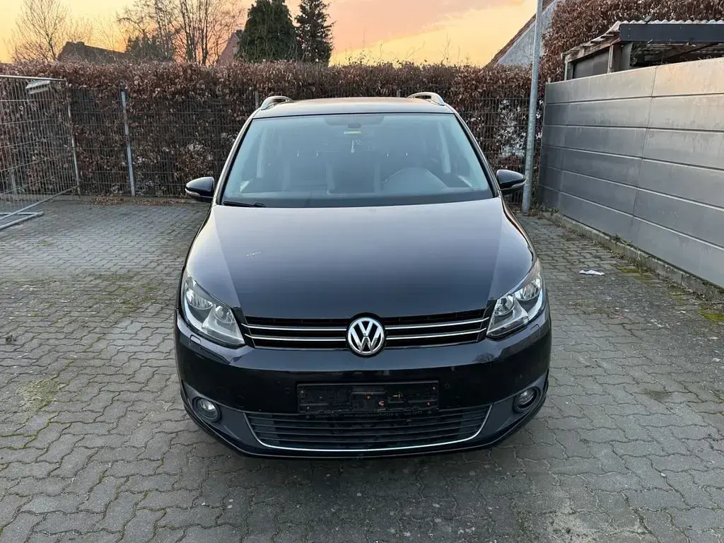 Gebraucht VW Touran Life 105 PS (77 kW) 2013 Schwarz Van / Kleinbus