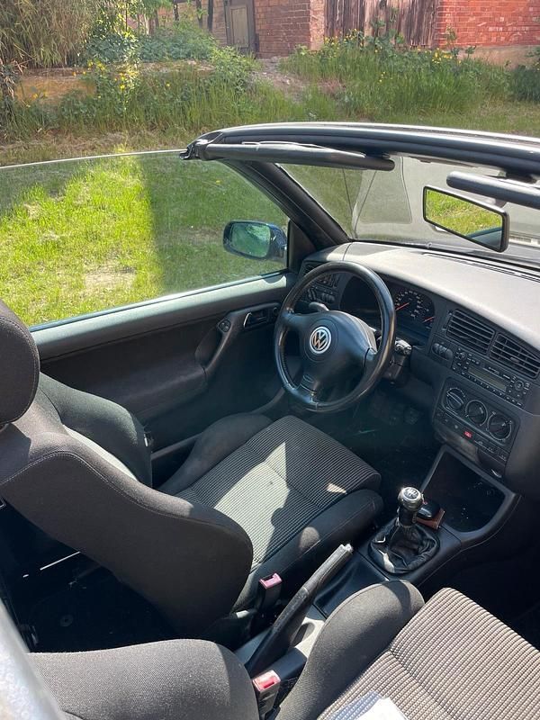 Gebraucht VW Golf 90 PS (66 kW) 2003 Blau Cabrio