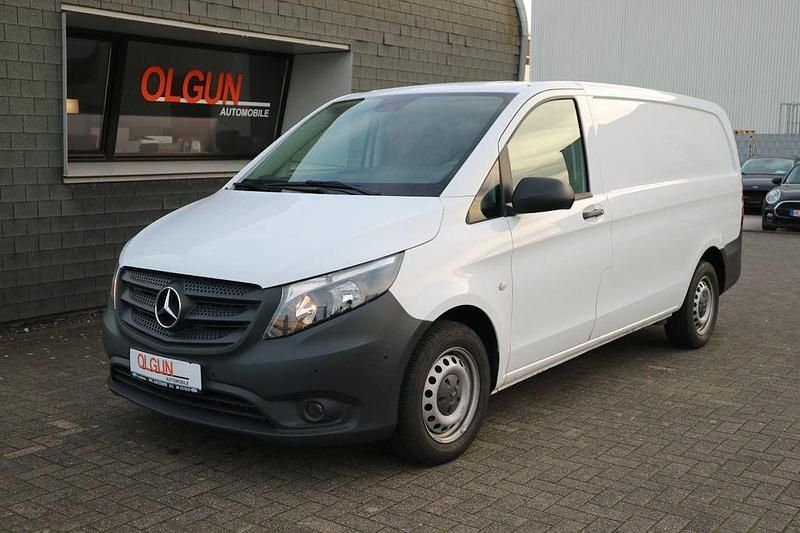 Weiß Gebraucht 2020 Mercedes Vito Van / Kleinbus | 17.490 € (Superpreis) - Bild 1/4