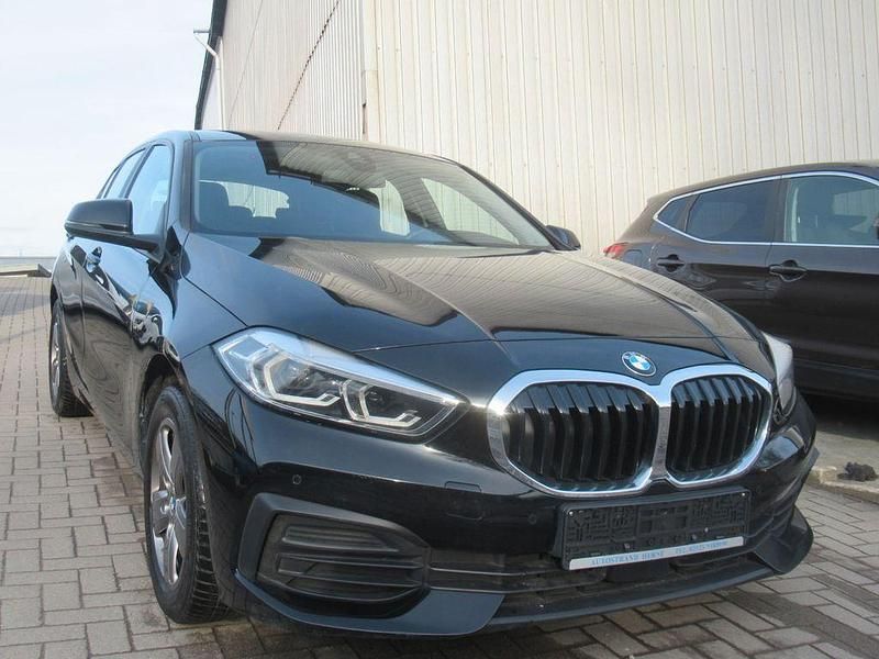 Gebraucht BMW 118 Advantage 136 PS (100 kW) 2022 Schwarz Kleinwagen
