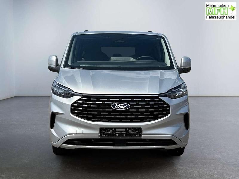 Neu Ford Tourneo Titanium 150 PS (110 kW) 2025 Moondust silver metallic Van / Kleinbus