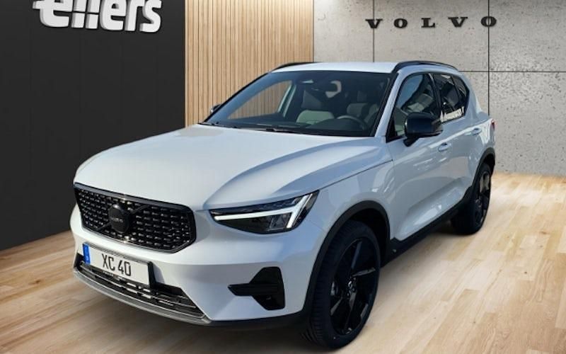 Weiß Neu 2025 Volvo XC40 Plus SUV | 46.900 € (Etwas zu teuer) - Bild 1/4