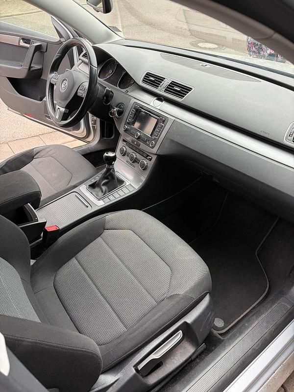 Gebraucht VW Passat Exclusive 122 PS (89 kW) 2012 Silber Kombi