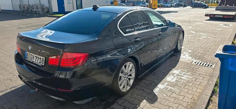 Second-hand BMW 528 258 CP (189 kW) 2011 Negru Berlinǎ