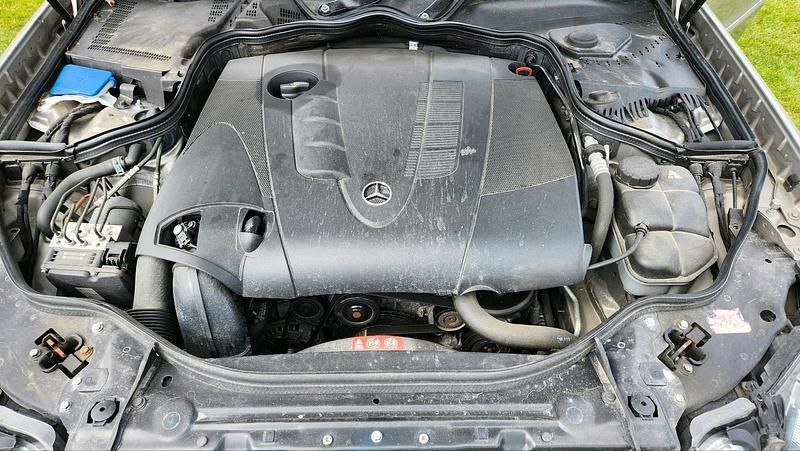 Gebraucht Mercedes E200 136 PS (100 kW) 2007 Silber Limousine