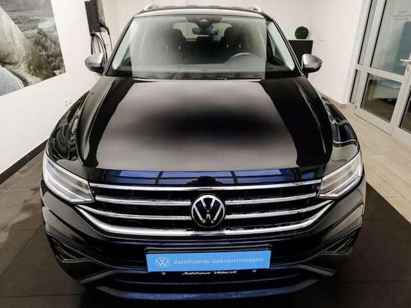 Gebraucht VW Tiguan Allspace Life 150 PS (110 kW) 2022 Schwarz SUV