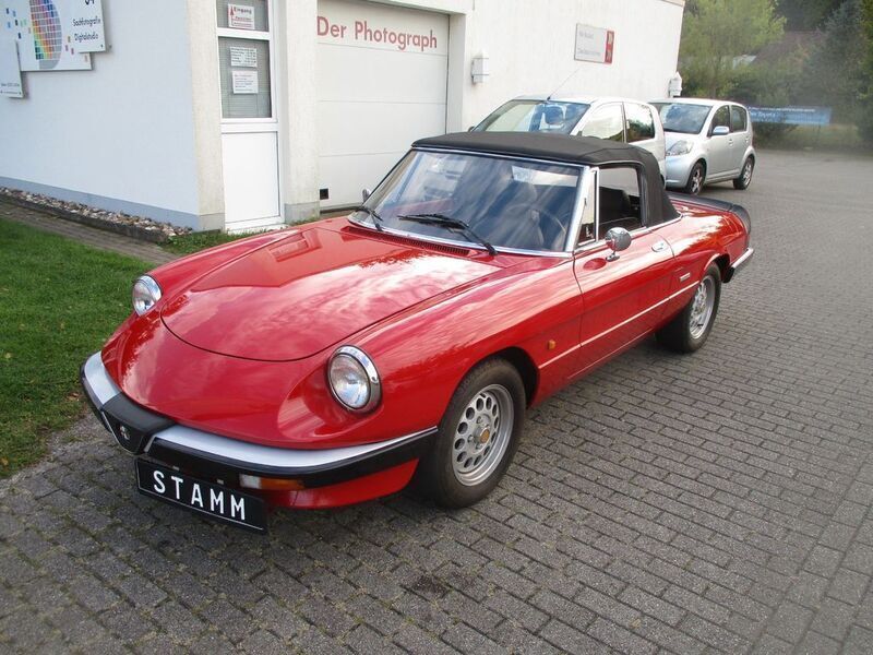 Gebraucht Alfa Romeo Spider 103 PS (75 kW) 1987 Rot Cabrio