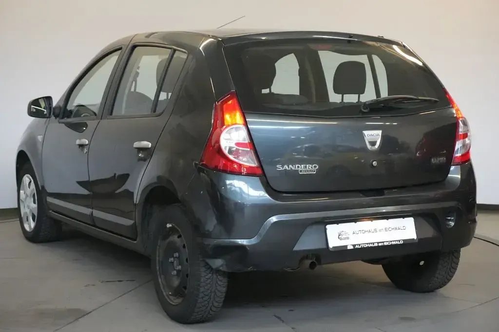 Gebraucht Dacia Sandero Lauréate 75 PS (55 kW) 2008 Grau Kleinwagen