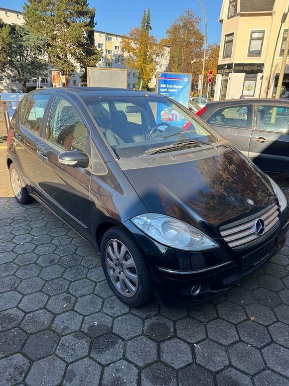 Schwarz Gebraucht 2004 Mercedes A200 Avantgarde Van / Kleinbus | 1.350 € (Guter Preis) - Bild 1/4