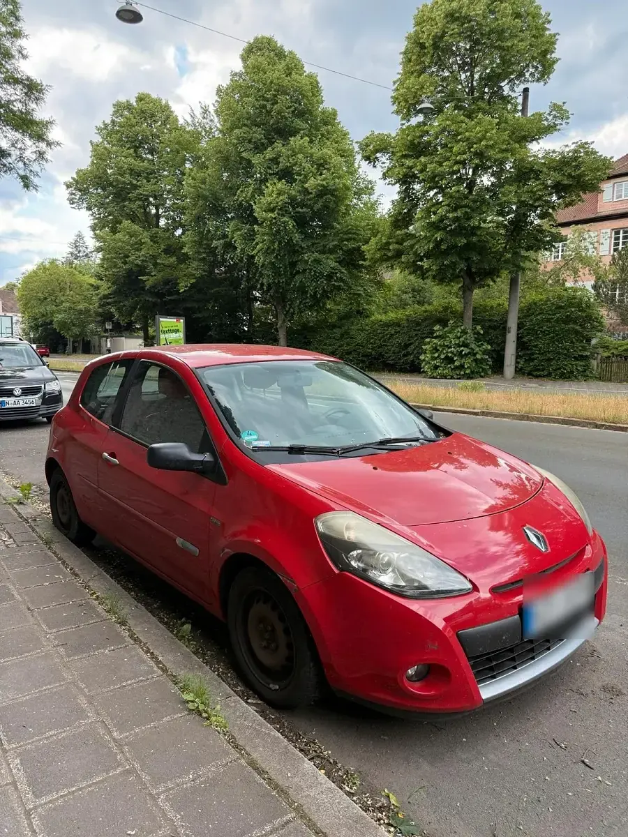 Gebraucht Renault Clio II 74 PS (54 kW) 2010 Rot Coupé