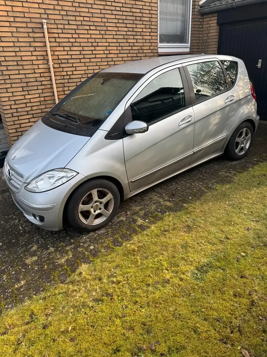 Gebraucht Mercedes A180 109 PS (80 kW) 2005 Silber Kleinwagen