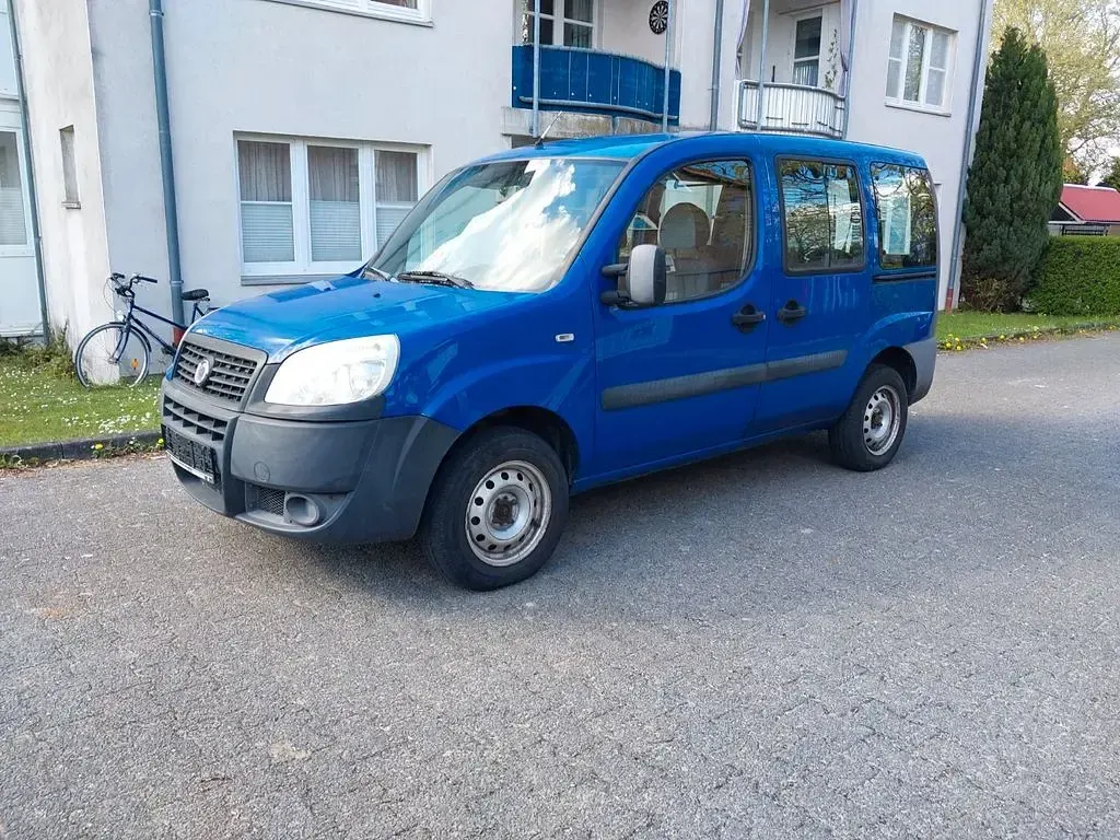 Gebraucht Fiat Doblò Dynamic 75 PS (55 kW) 2011 Blau Van / Kleinbus